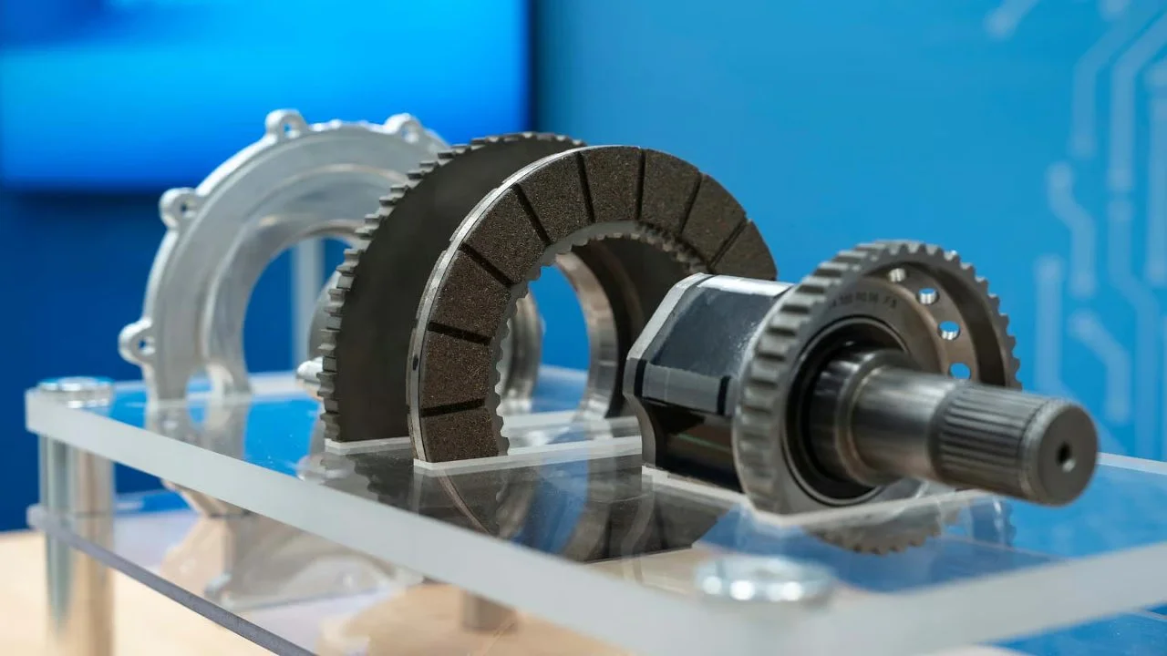 Noticias de última hora: Mercedes reinventa la rueda (bueno, en realidad los frenos)
