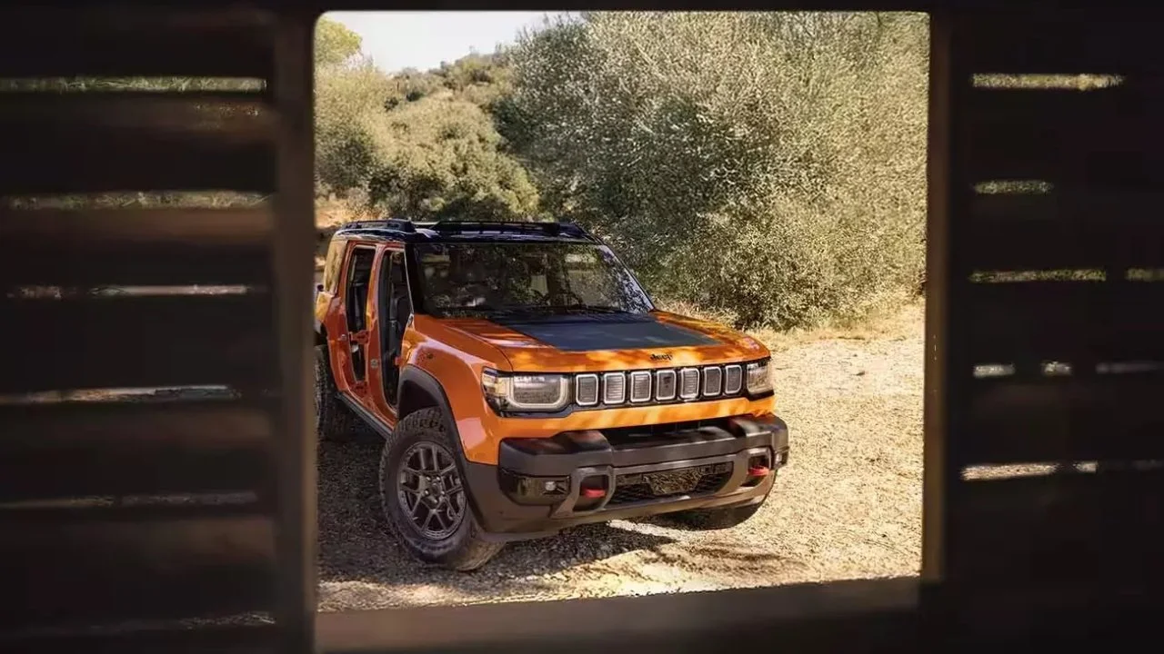 El Jeep eléctrico aspirante a Wrangler llegará pronto a un sendero cerca de ti