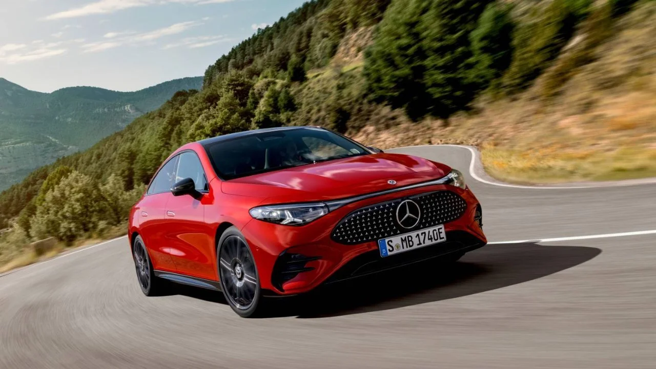 ¿Este Coche es Más Inteligente que el Político Promedio? El Nuevo CLA Eléctrico
