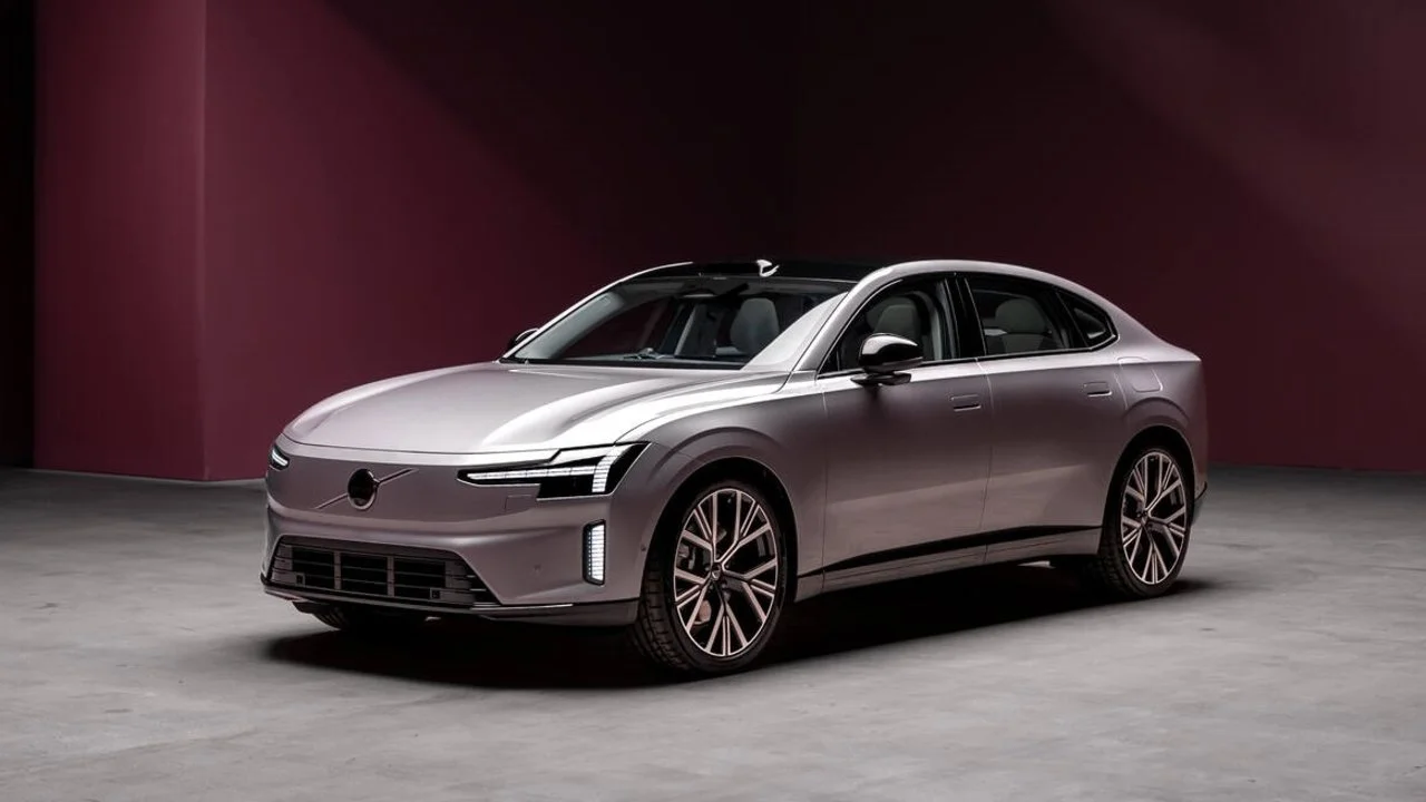 El Volvo ES90: El Resultado de un Romance entre un Sedán, un Fastback y una SUV