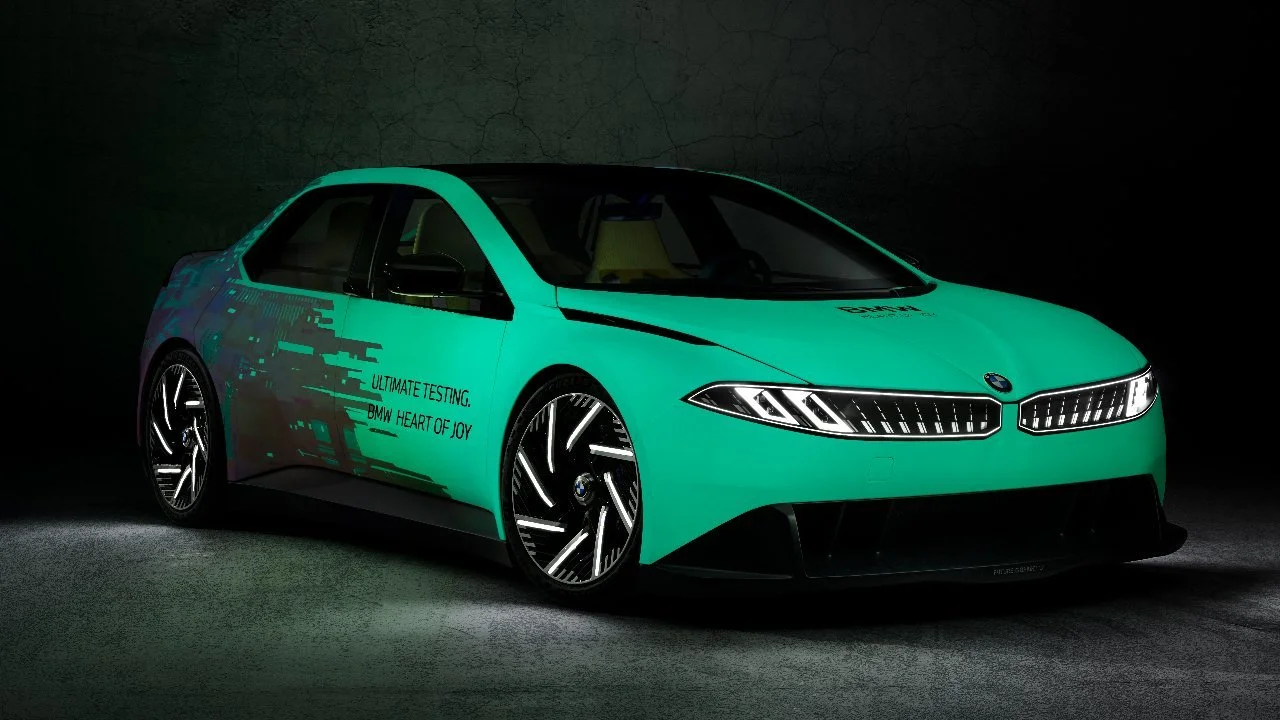 ¿Alguien pidió un rayo bávaro? El concepto eléctrico M3 de BMW brilla como una luciérnaga con esteroides