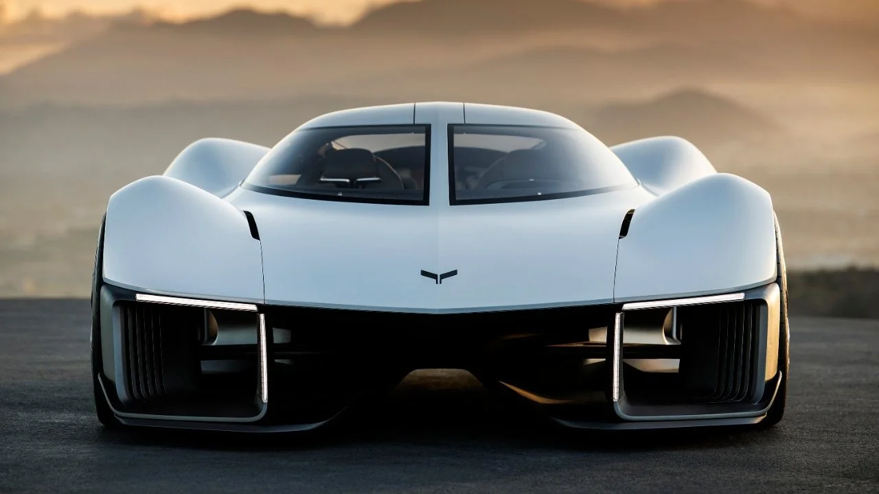 Británicos Cocinan una ‘Vette Eléctrica’ que es Más Baja que la Línea de Meta de la Subida de Colina de Goodwood