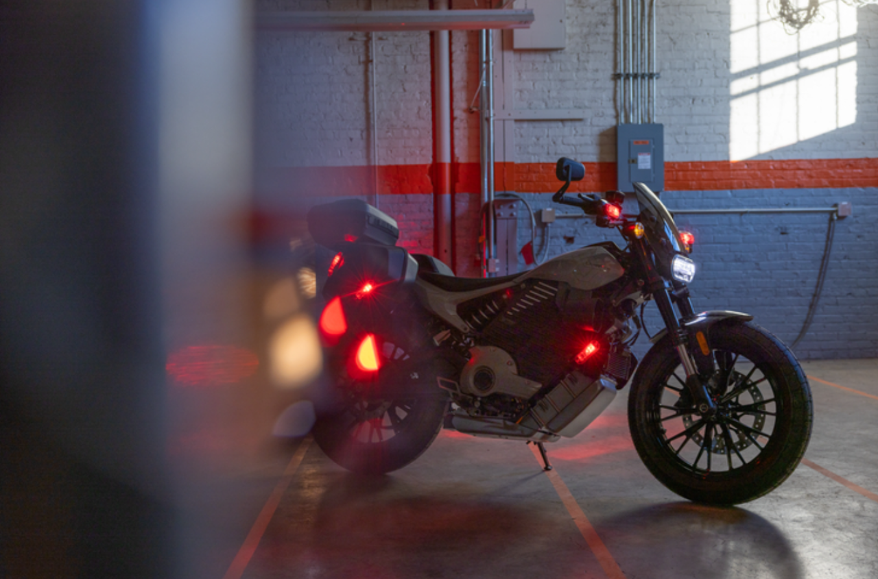 Ruedas Silenciosas de Justicia: Las Motos de Patrullaje Eléctricas de LiveWire Están Aquí