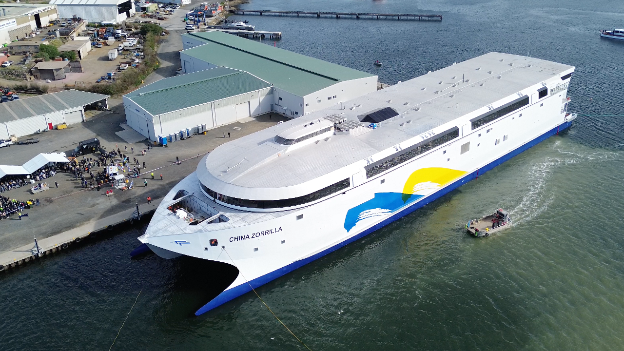 Incat Construyó un Barco… Del Tamaño de Bélgica… Con una Batería de 250 Toneladas