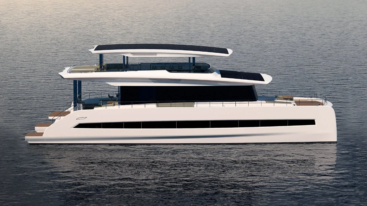 Perdido en un Mar… de Paneles Solares – Silent Yachts SY80