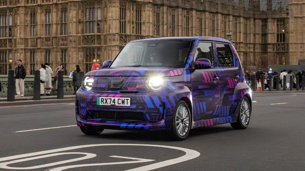 Un Tostador Eléctrico sobre Ruedas llamado Super EV Llega a Goodwood