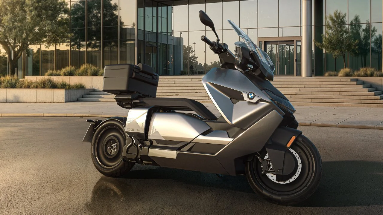 Una Visión Silenciosa, Violenta y Muy Alemana sobre el Futuro de los Scooters