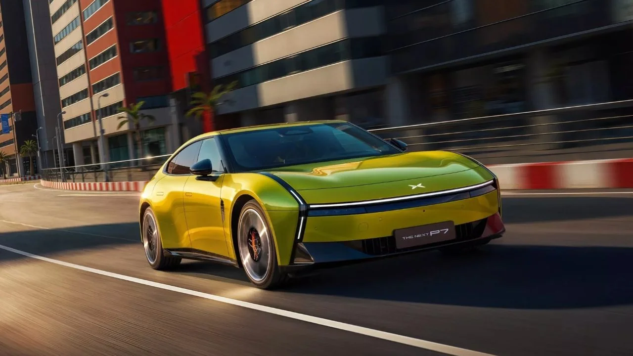 ¿Tu auto eléctrico tiene 800 km de autonomía y asientos que te abrazan? Este sí