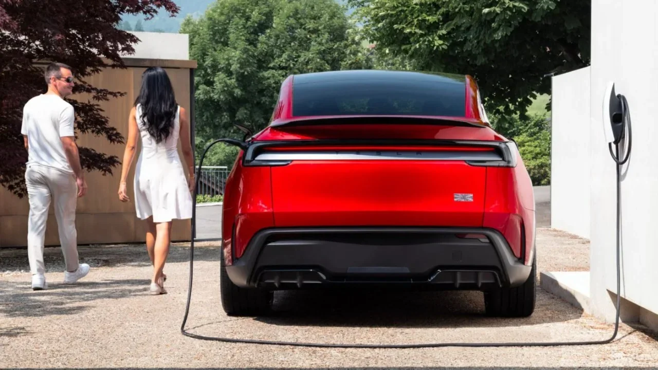   Image Credit: Tesla.  